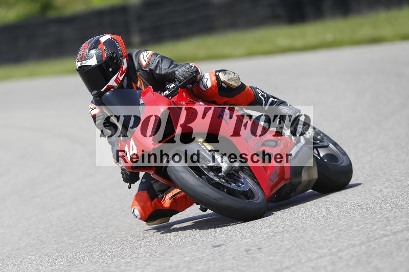 /27 12.06.2025 Ducati Schweiz Trackday Warmup  ADR/gelb-jeaune/14